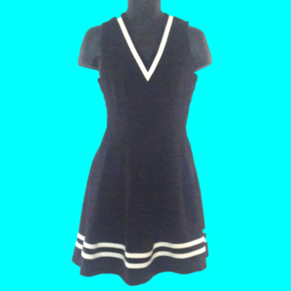 H&M Classic B & W V-Neck Dress, Size 8 - Picture 1 of 7